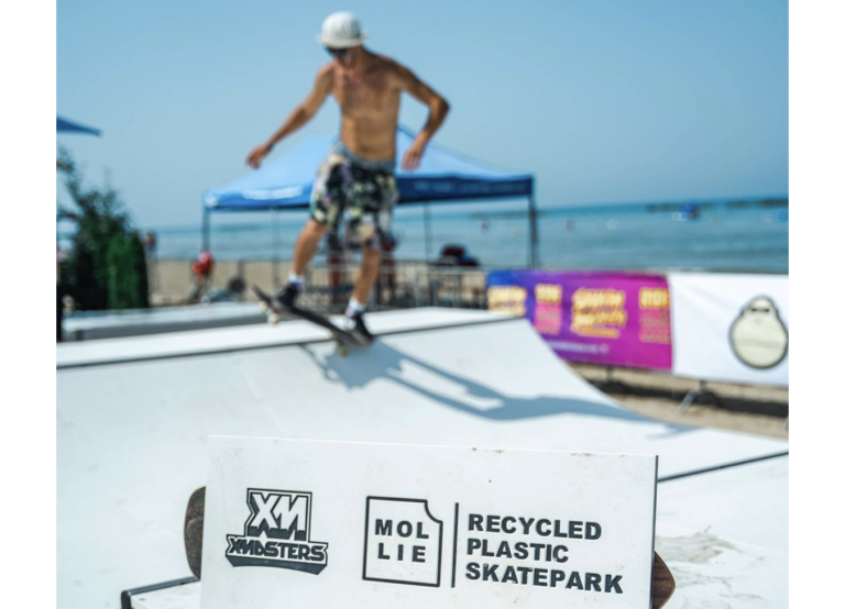 Mollie Company lancia il Mollie Recycled plastic skatepark